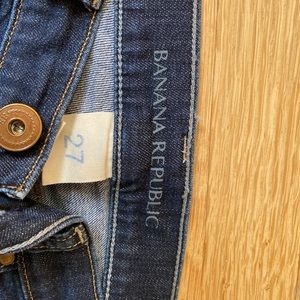 Banana Republic Boot Cut jeans 27